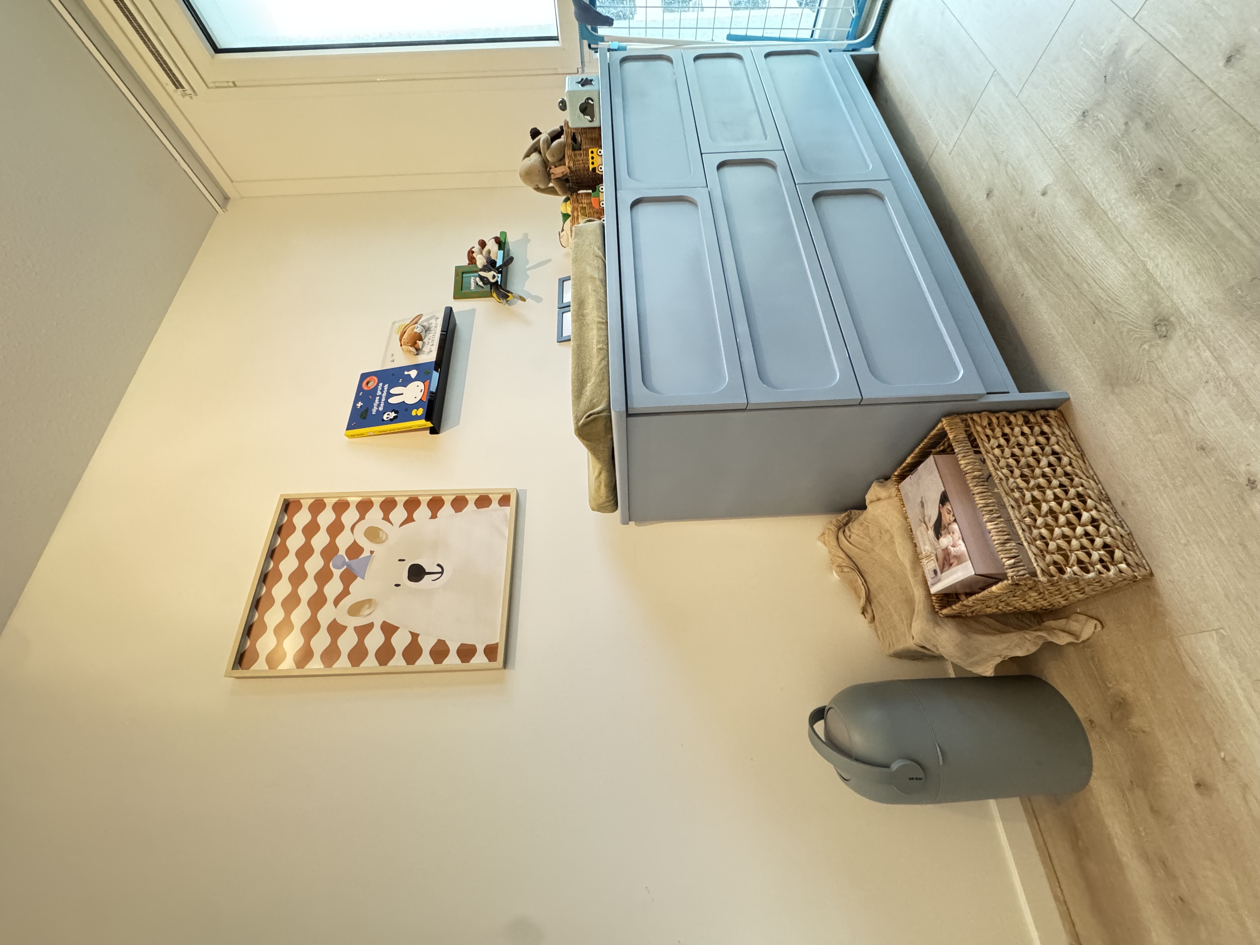 Maatwerk commode in lichtblauw voor kinderkamer, Groningen — Samsam Interieur